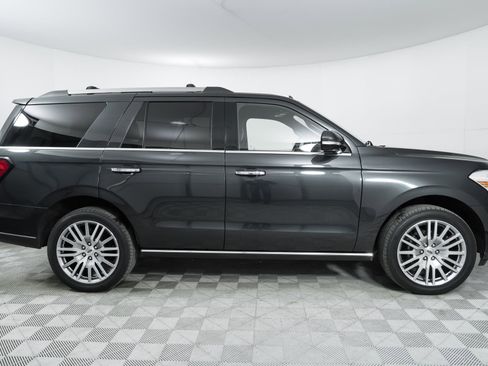 Used 2024 Ford Expedition Limited image 9