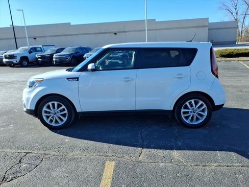 Used 2019 Kia Soul + image 4