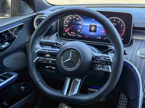 Used 2023 Mercedes-Benz C 300 Sedan image 16