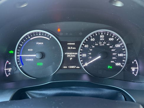 Used 2013 Lexus ES 300h image 11