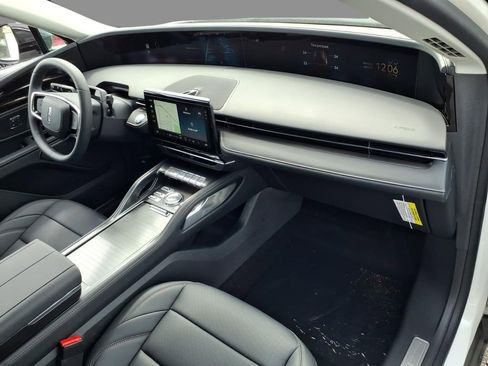 New 2026 Lincoln Nautilus Premier AWD/4WD image 12