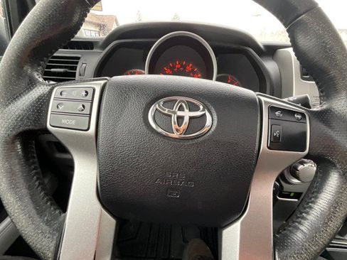 Used 2011 Toyota 4Runner SR5 w/ Premium Pkg w/Leather RWD image 13