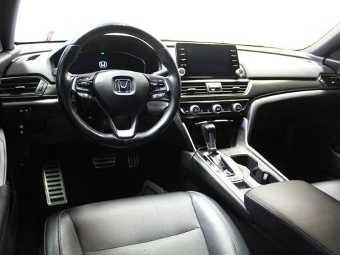 Used 2018 Honda Accord Sport image 7