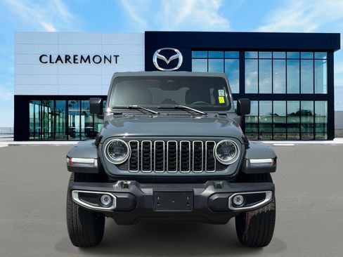 Used 2025 Jeep Wrangler Unlimited Sahara w/ Safety Group image 2