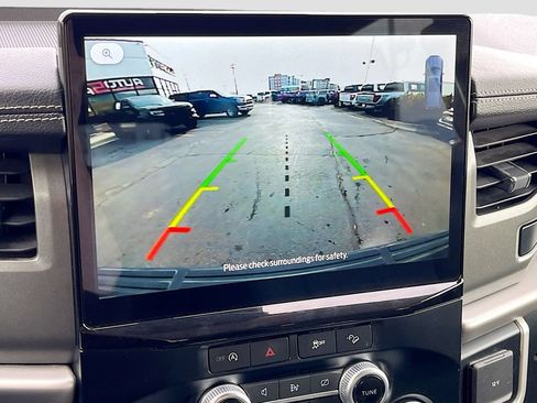 Used 2024 Ford Expedition XLT AWD/4WD image 14