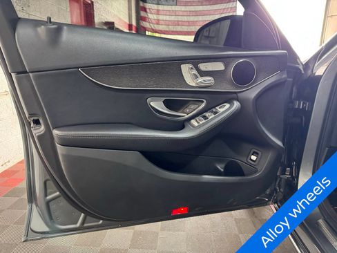Used 2019 Mercedes-Benz C 300 4MATIC Sedan w/ Premium Package image 8