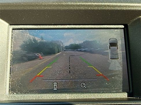 Used 2018 Ford Explorer XLT image 14