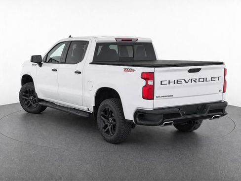 Used 2024 Chevrolet Silverado 1500 LT Trail Boss w/ LT Trail Boss Premium Package AWD/4WD image 7