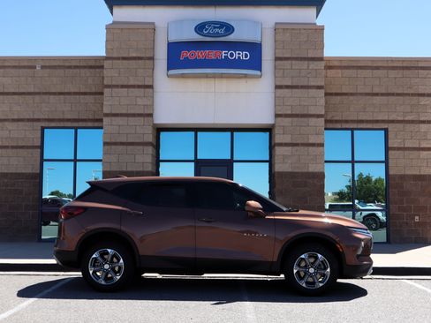 Used 2023 Chevrolet Blazer LT FWD image 5