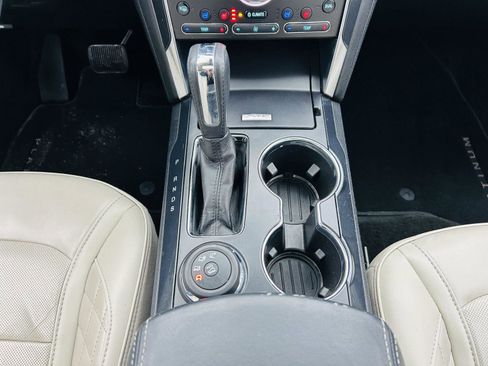 Used 2017 Ford Explorer Platinum image 26