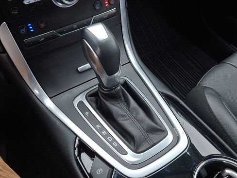 Used 2018 Ford Edge Titanium w/ Equipment Group 301A image 15