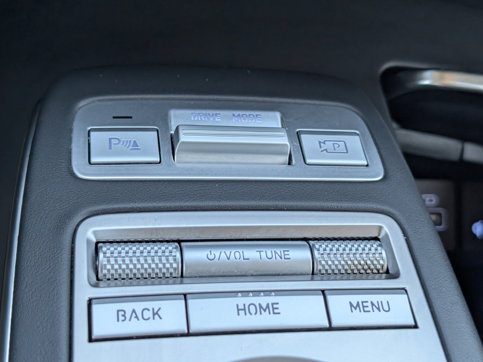 Used 2025 Genesis GV70 2.5T AWD/4WD image 17