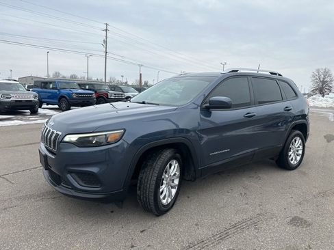 Used 2020 Jeep Cherokee Latitude w/ Cold Weather Group image 28