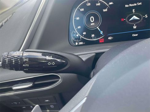 Used 2023 Hyundai Sonata Limited image 24