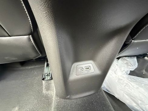 Used 2022 Buick Envision Preferred FWD image 26