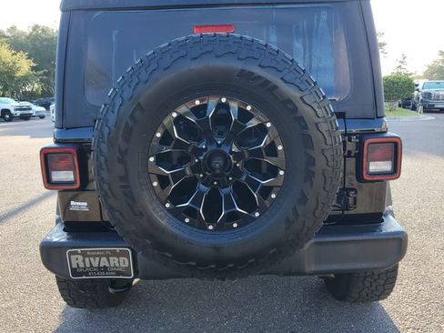 Used 2022 Jeep Wrangler Sport AWD/4WD image 8