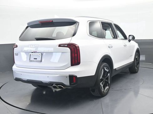 Used 2024 Kia Telluride S w/ S Sunroof Package FWD image 5