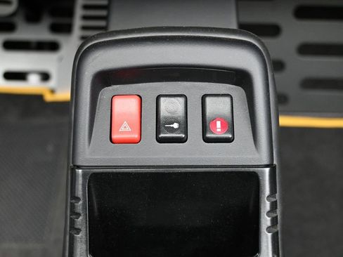 Used 1995 Porsche 911 Carrera RWD image 12