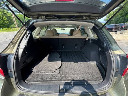 Used 2018 Subaru Outback 2.5i Limited AWD/4WD image 5