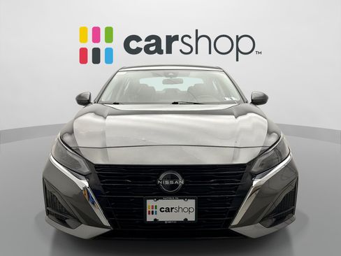 Used 2023 Nissan Altima 2.5 SV AWD/4WD image 6