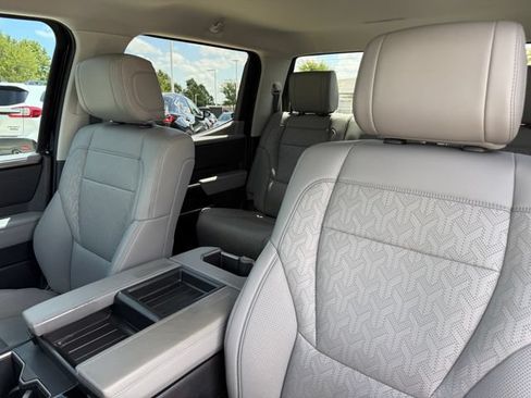 Used 2023 Toyota Tundra Limited AWD/4WD image 10