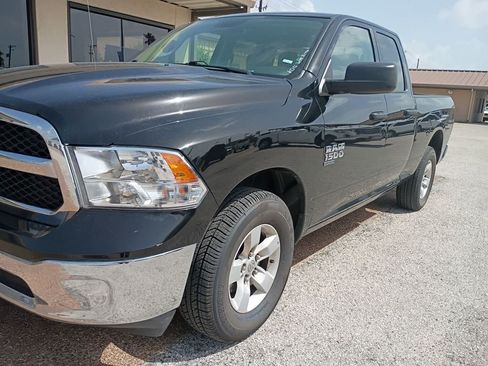 Used 2024 RAM 1500 Classic SLT AWD/4WD image 23