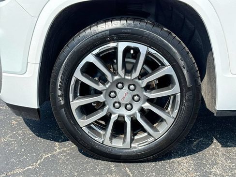 Used 2023 GMC Acadia Denali AWD/4WD image 10
