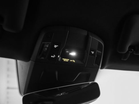 Used 2025 Porsche 911 Carrera image 51