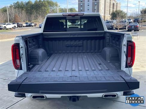 Used 2025 GMC Sierra 1500 Denali Ultimate image 9