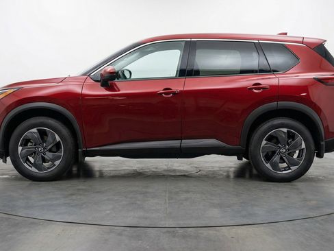 Used 2025 Nissan Rogue SV AWD/4WD image 3