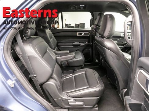 Used 2020 Ford Explorer XLT w/ Equipment Group 202A AWD/4WD image 23