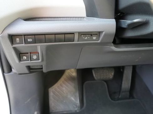 Used 2021 Toyota Sienna LE FWD image 24