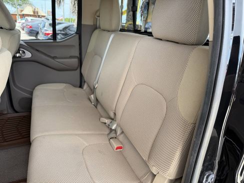 Used 2014 Nissan Frontier SV w/ SV Value Truck Package RWD image 20