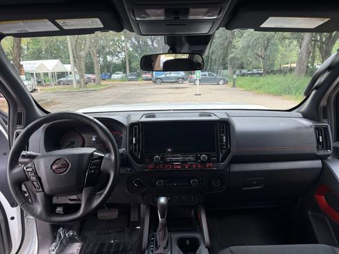 Used 2026 Nissan Frontier PRO-4X AWD/4WD image 25