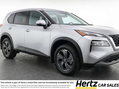 Used 2025 Nissan Rogue SV FWD image 1
