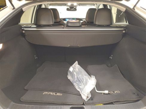 Used 2019 Toyota Prius Limited image 8