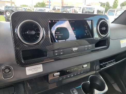 Used 2019 Mercedes-Benz Sprinter 170 image 51