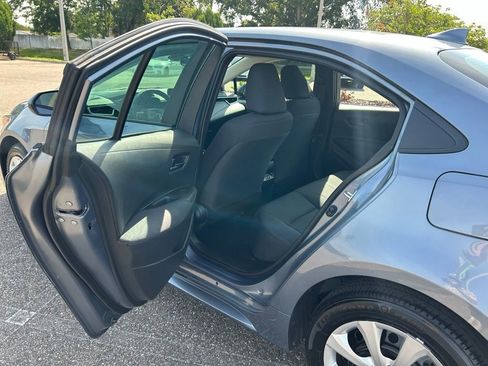 Used 2025 Toyota Corolla LE FWD image 57