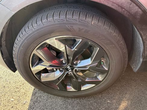 Certified 2020 Kia Sportage S w/ S Sunroof Package image 6