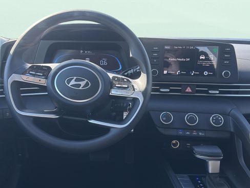 New 2026 Hyundai Elantra SE image 10