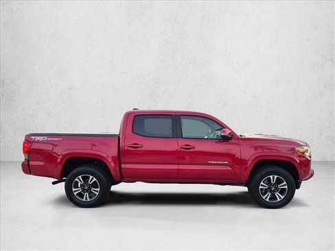 Used 2016 Toyota Tacoma TRD Sport w/ Premium & Technology Package RWD image 4