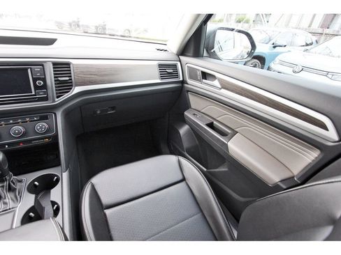 Used 2022 Volkswagen Atlas SE FWD image 13