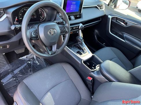 Certified 2025 Toyota RAV4 XLE AWD/4WD image 20