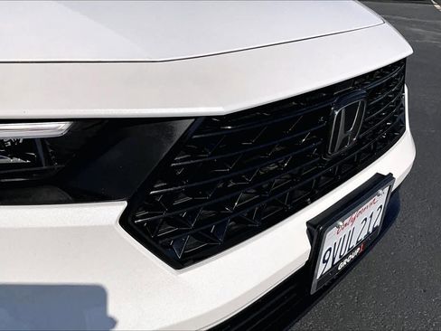 Used 2025 Honda Accord Sport image 29