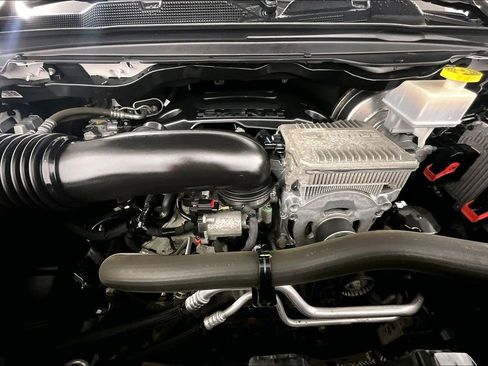 Used 2021 RAM 1500 Big Horn image 9