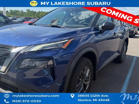 Used 2023 Nissan Rogue S AWD/4WD image 3