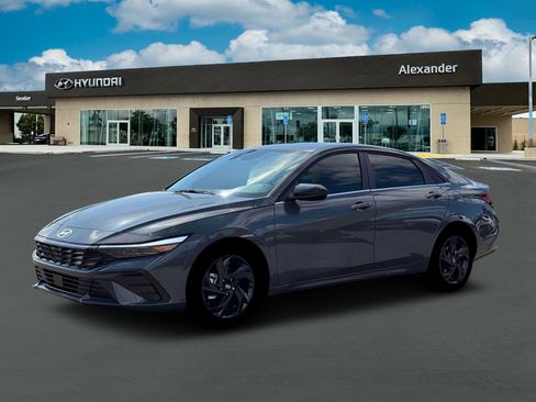 New 2026 Hyundai Elantra SEL Sport Premium FWD image 2