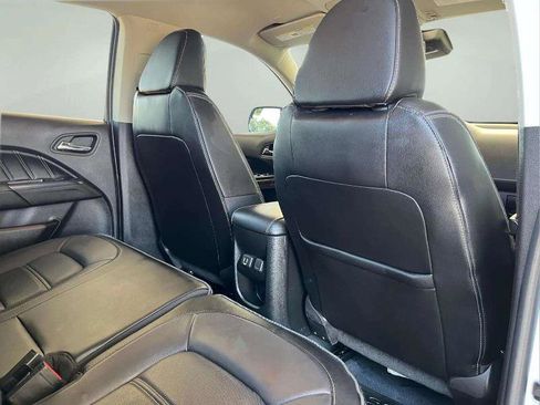 Used 2021 GMC Canyon Denali image 16