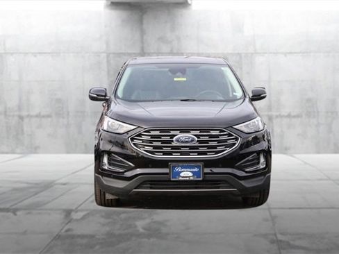 Certified 2024 Ford Edge Titanium image 4