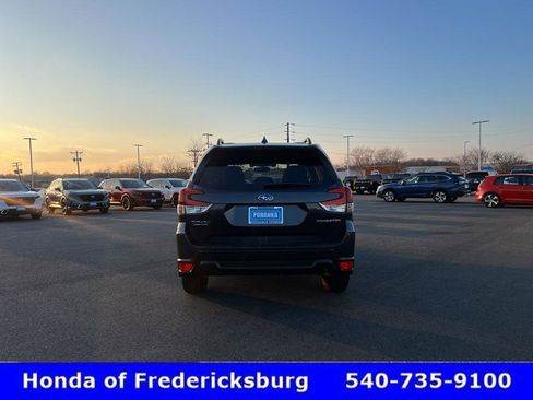 Used 2019 Subaru Forester Premium w/ All-Weather Package image 7